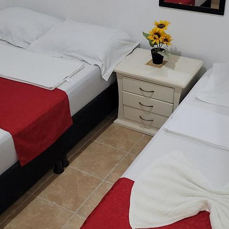 Hostal Villa Del Rio Las Brisas Вильявьеха Экстерьер фото