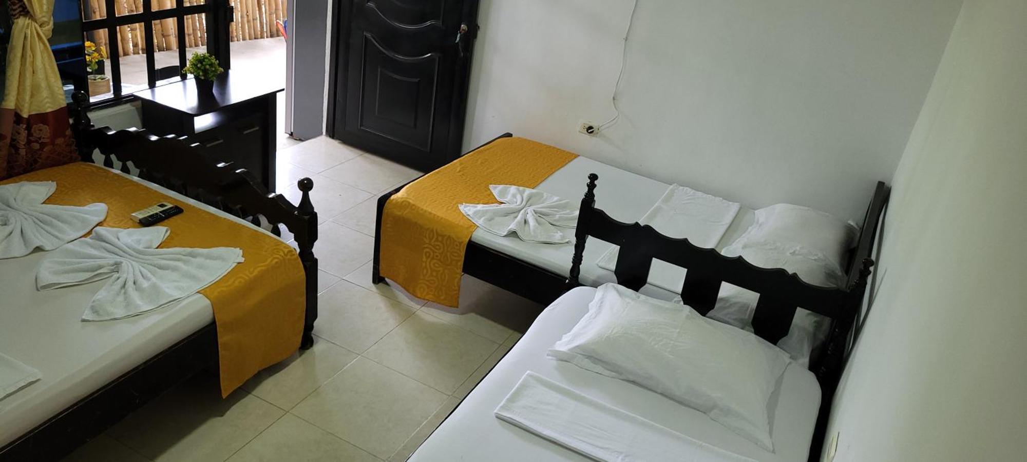 Hostal Villa Del Rio Las Brisas Вильявьеха Экстерьер фото