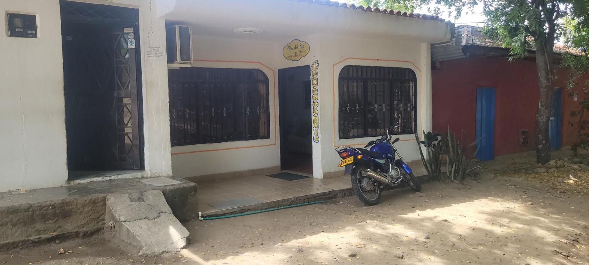 Hostal Villa Del Rio Las Brisas Вильявьеха Экстерьер фото