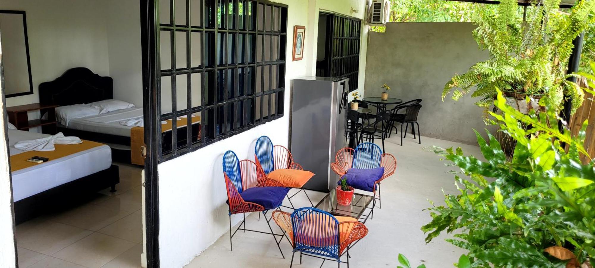 Hostal Villa Del Rio Las Brisas Вильявьеха Экстерьер фото