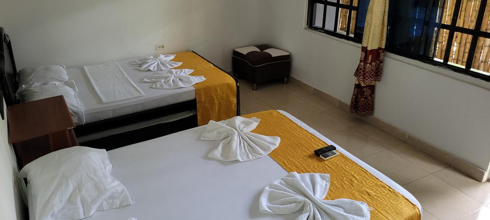 Hostal Villa Del Rio Las Brisas Вильявьеха Экстерьер фото