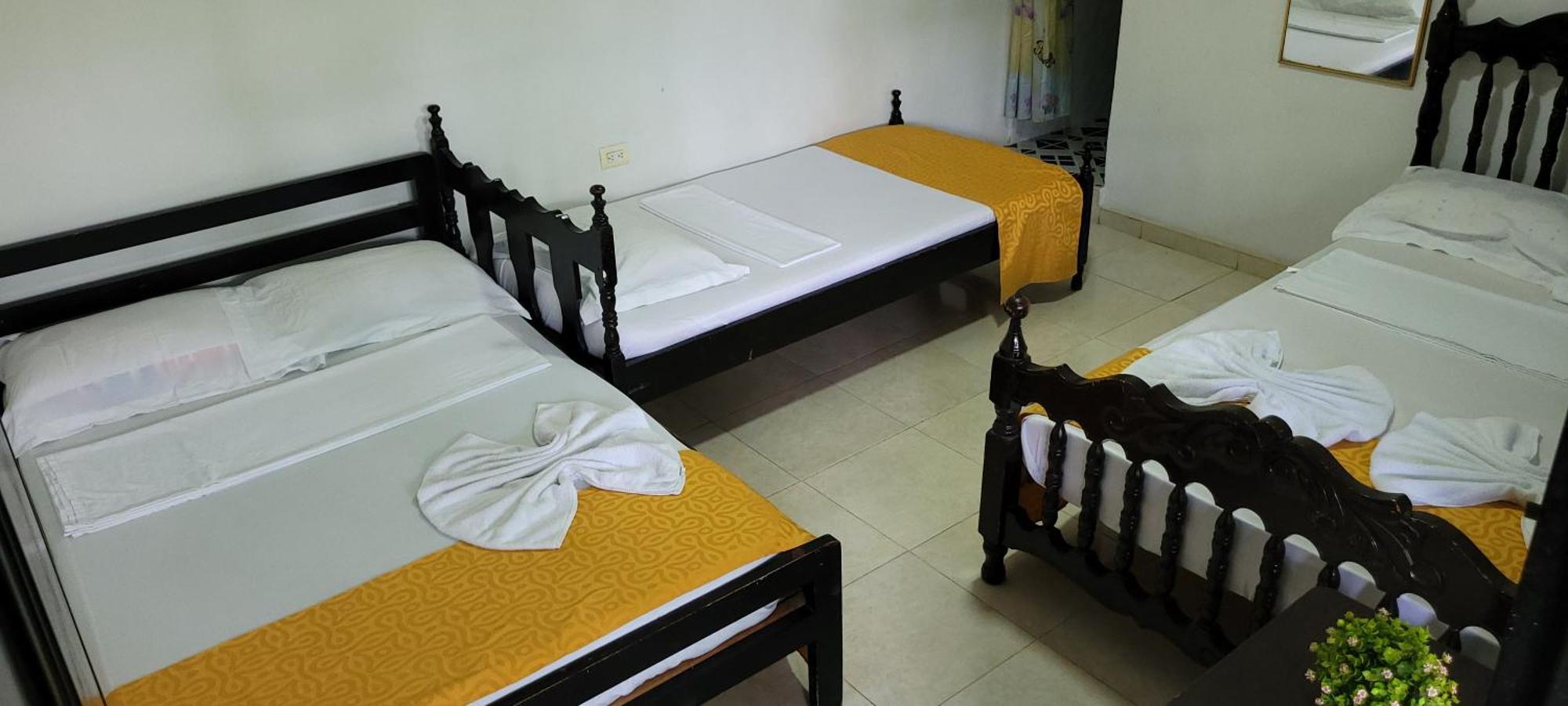 Hostal Villa Del Rio Las Brisas Вильявьеха Экстерьер фото